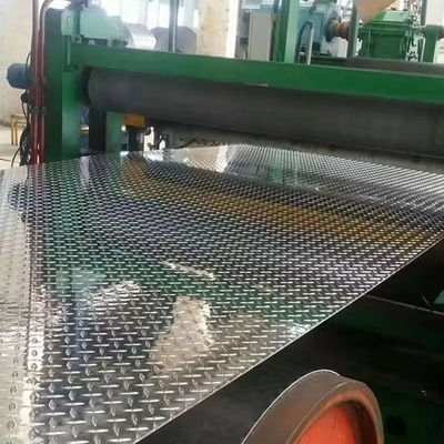 1050 3003 4 x 8 aluminum diamond plate sheets laminated aluminum foil are primarily used as anti-slip and decorative materials.
